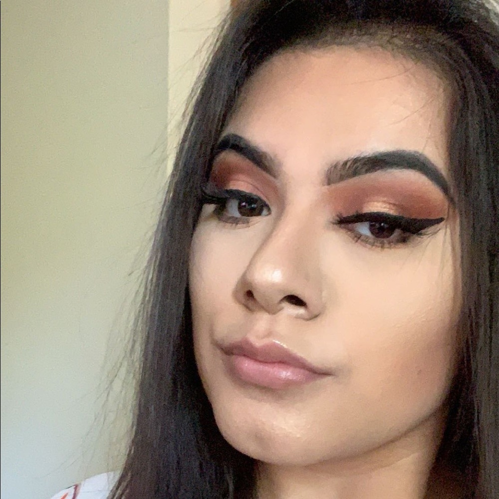 Meet your Posher, Yasmin